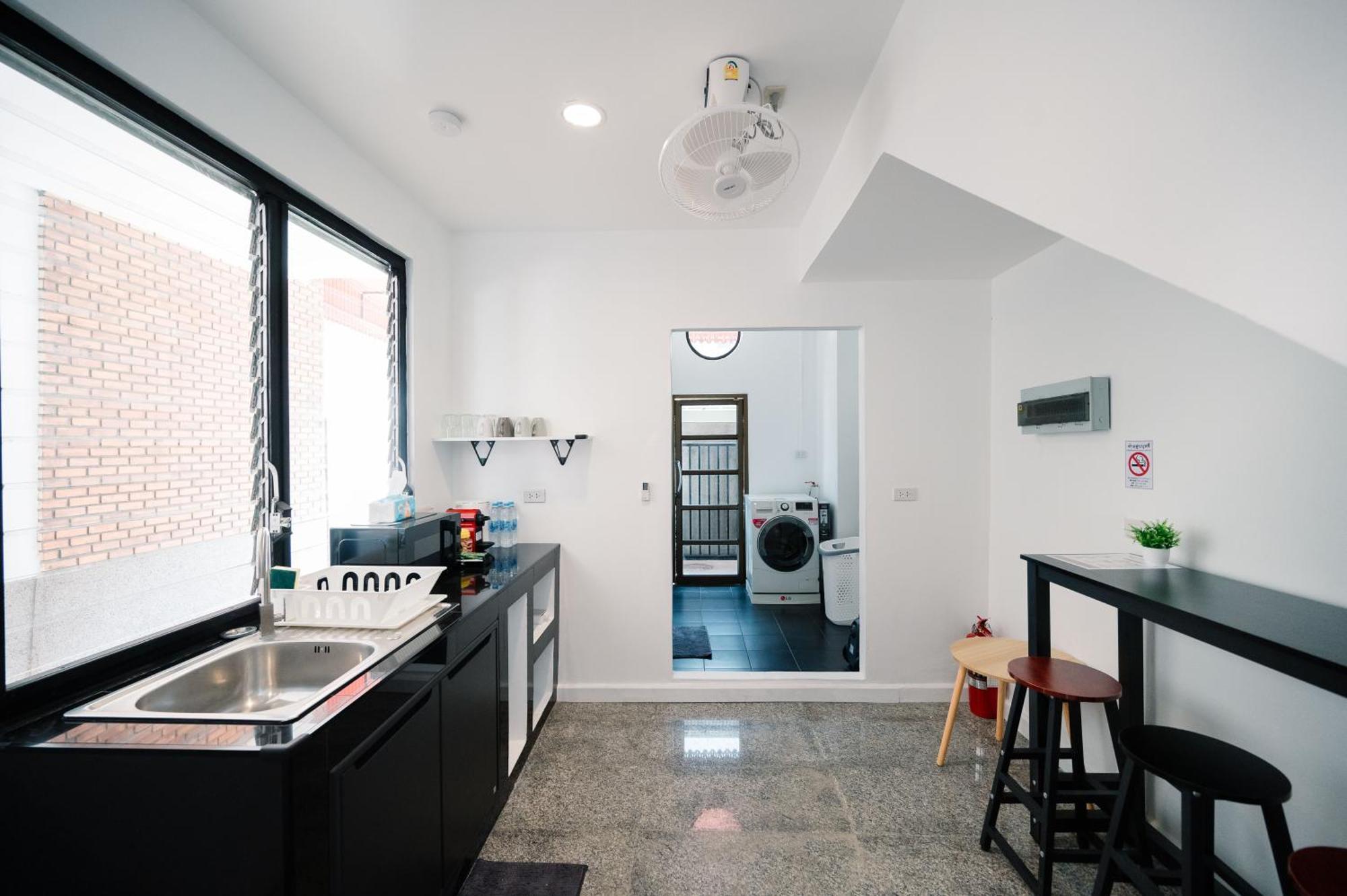 Hotel Mitt Haus à Bangkok Extérieur photo